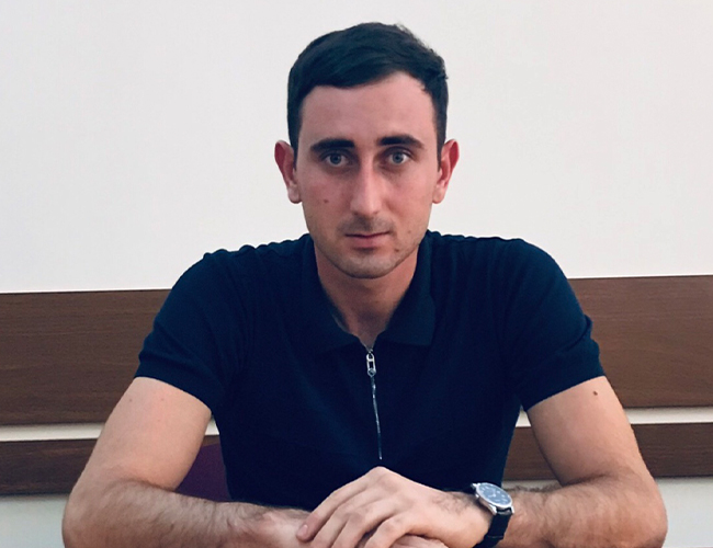 Նիկողոսյան Դերենիկ