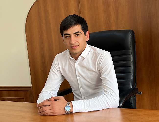 Պետրոսյան Ալիկ