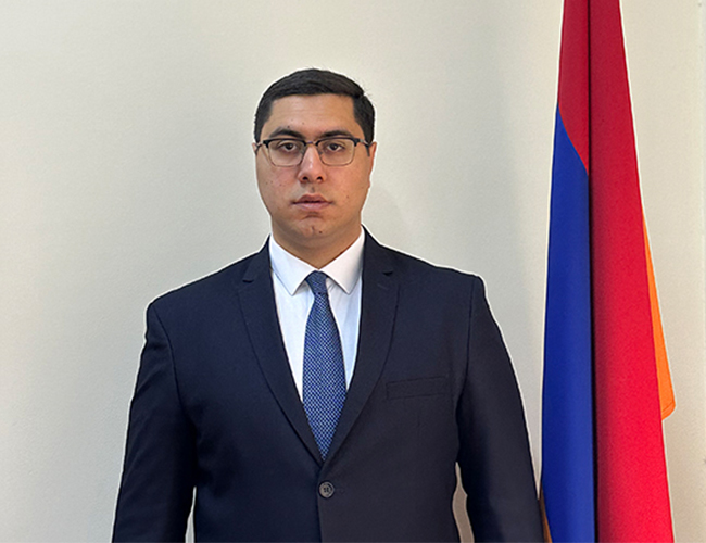 Իսկանդարյան Կարեն